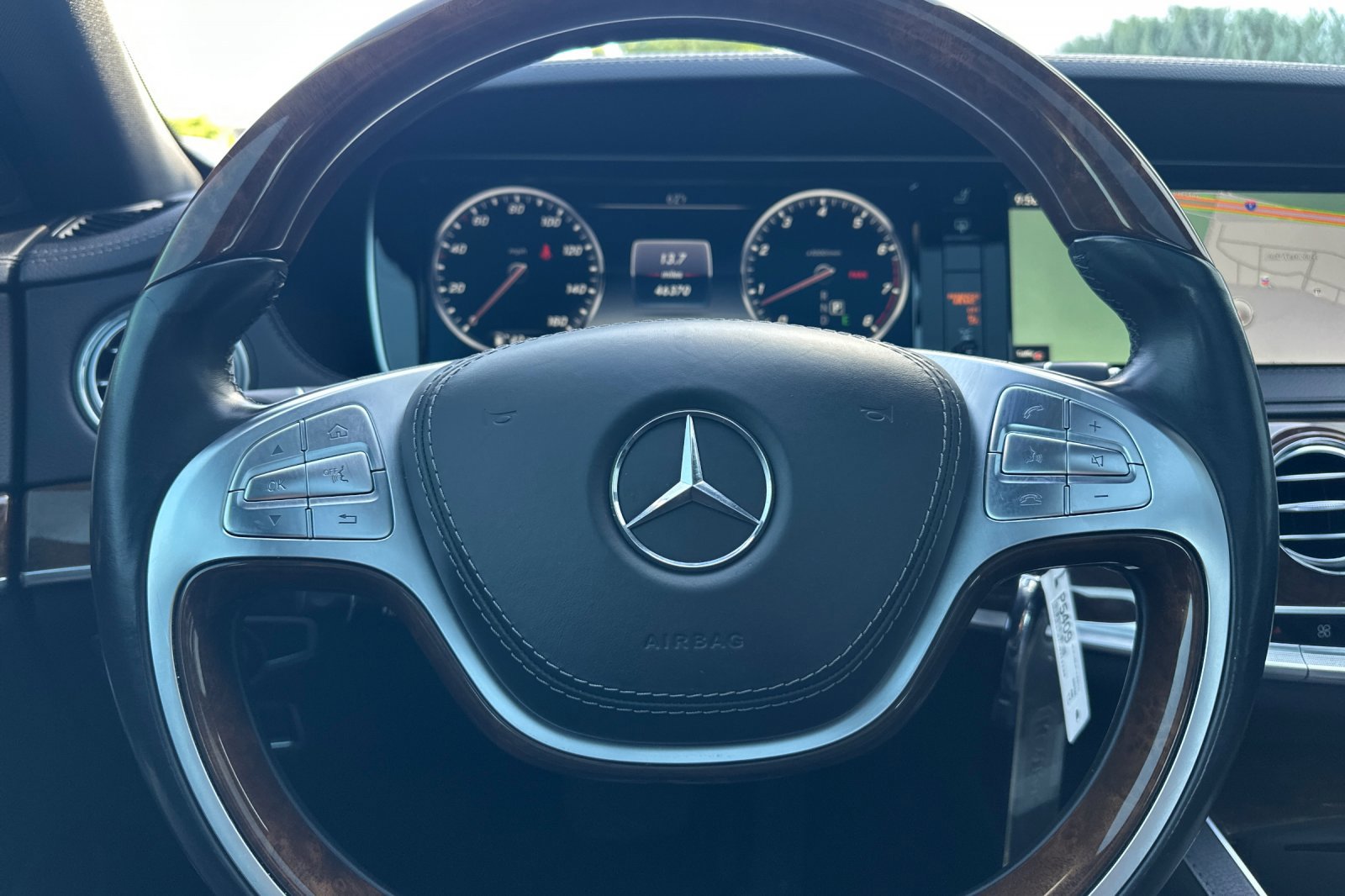 Used 2017 Mercedes-Benz S 550 Sedan image 22