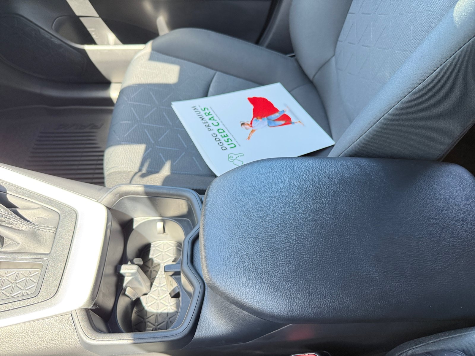 Used 2025 Toyota RAV4 XLE FWD image 14