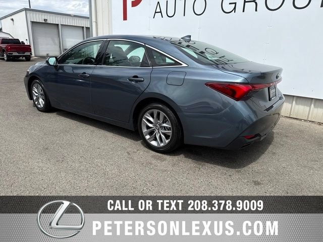 Used 2022 Toyota Avalon XLE w/ Moonroof Package FWD image 6