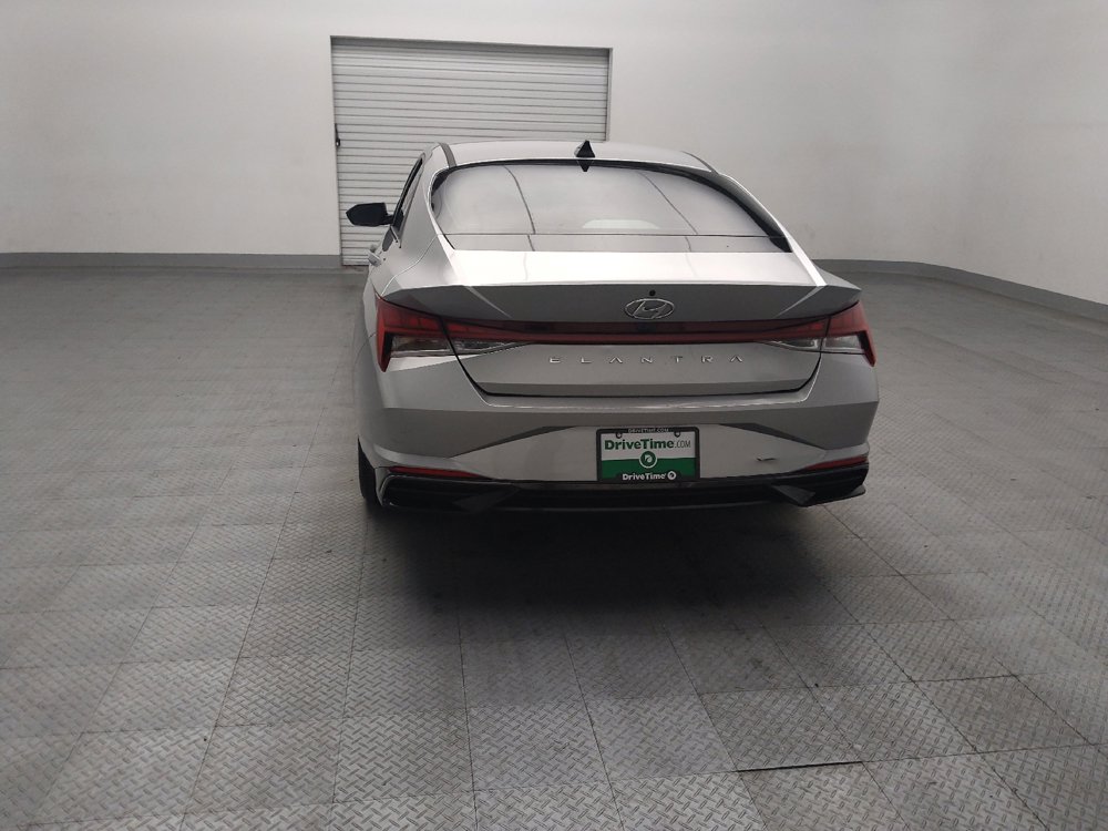 Used 2021 Hyundai Elantra SEL w/ Convenience + Premium Package FWD image 6