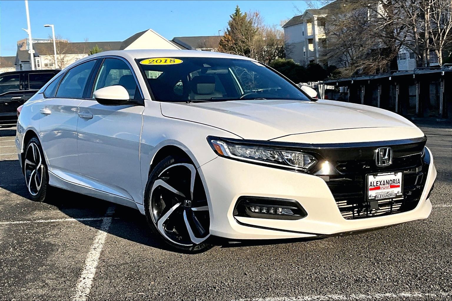 Used 2018 Honda Accord Sport image 2