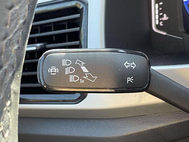 Used 2022 Volkswagen Atlas Cross Sport SEL R-Line AWD/4WD image 22