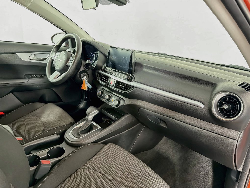 Used 2022 Kia Forte LXS FWD image 31