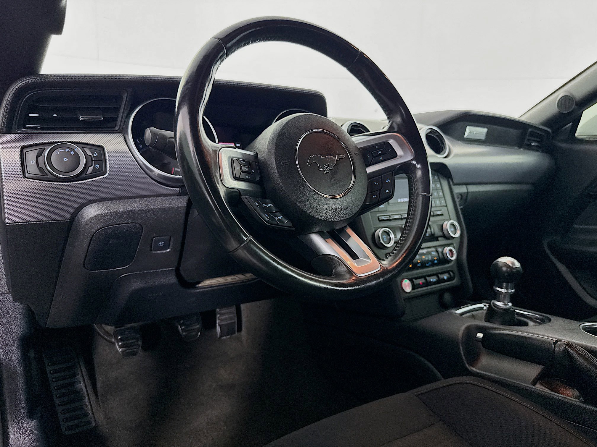 Used 2018 Ford Mustang GT RWD image 22