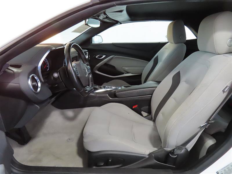 Used 2023 Chevrolet Camaro LT RWD image 17