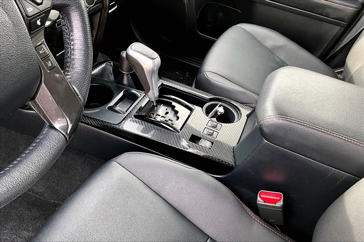 Used 2024 Toyota 4Runner TRD Off-Road Premium AWD/4WD image 15