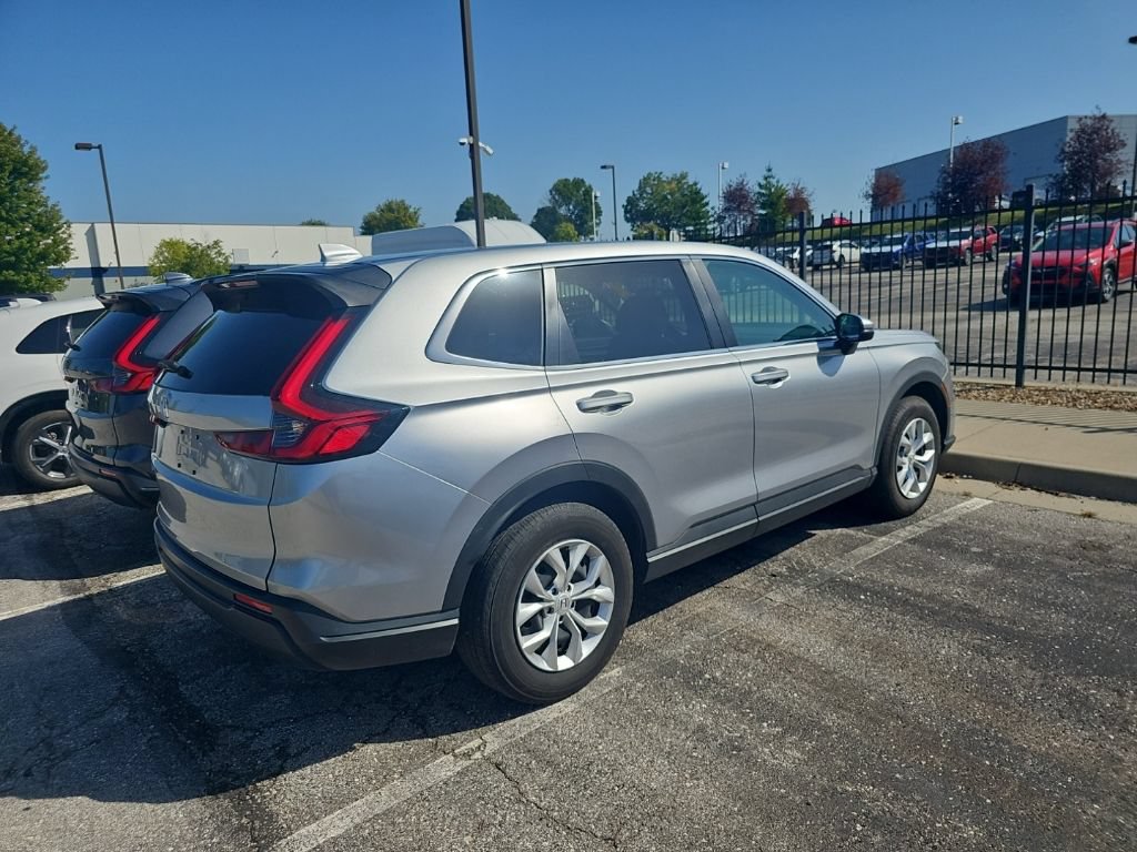 Used 2025 Honda CR-V LX image 5