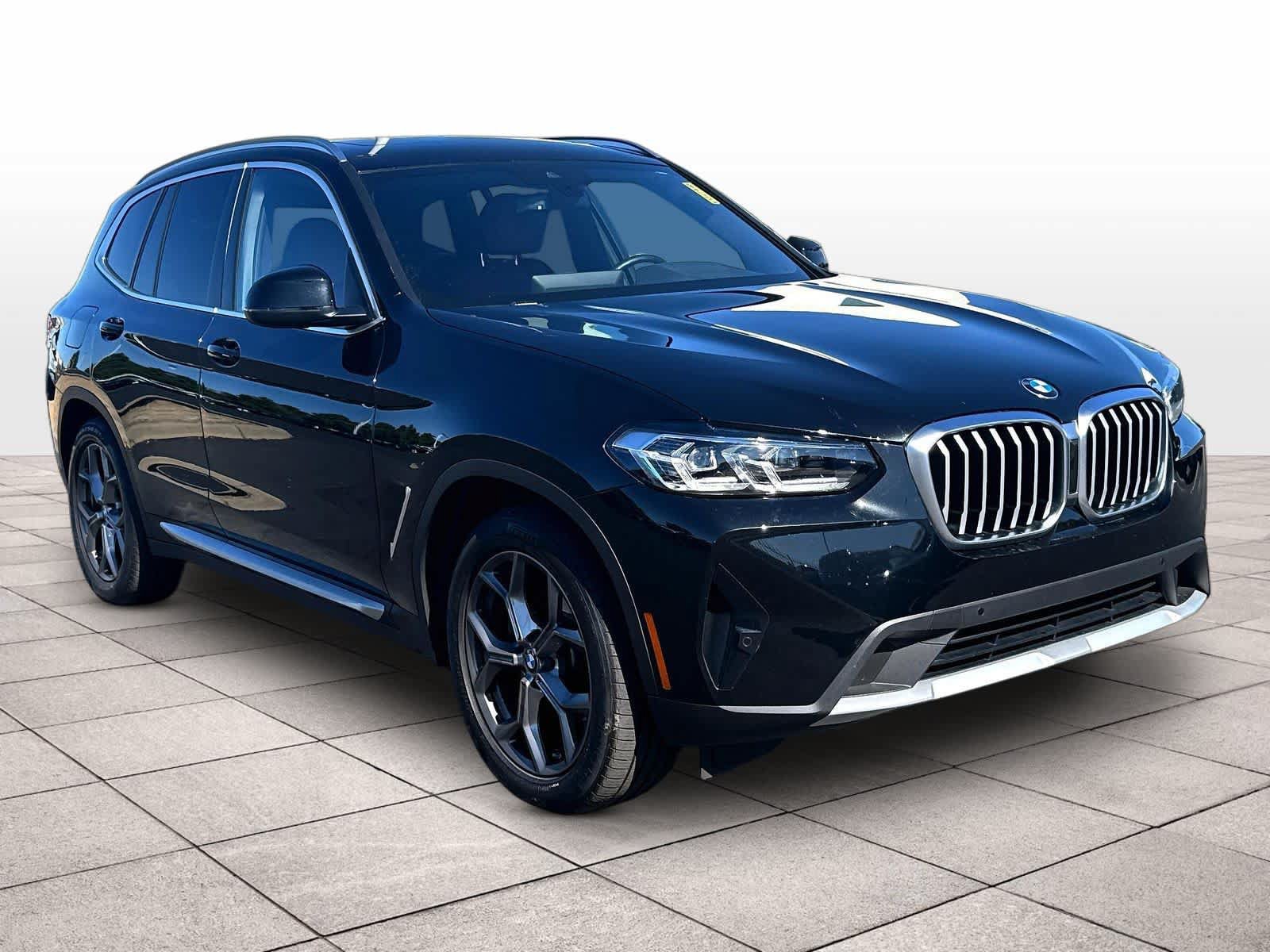 Used 2024 BMW X3 xDrive30i w/ Premium Package w/ZPA AWD/4WD image 3