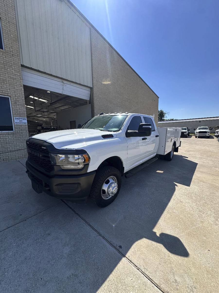 Used 2024 RAM 3500 Tradesman AWD/4WD image 3
