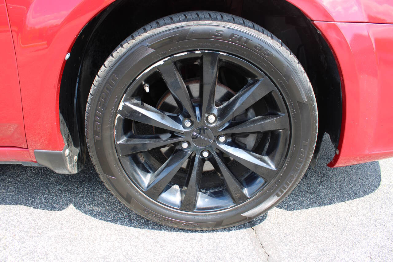 Used 2013 Dodge Avenger SXT w/ Blacktop Pkg FWD image 15