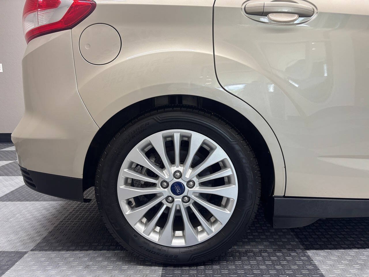 Used 2017 Ford C-MAX SE FWD image 7