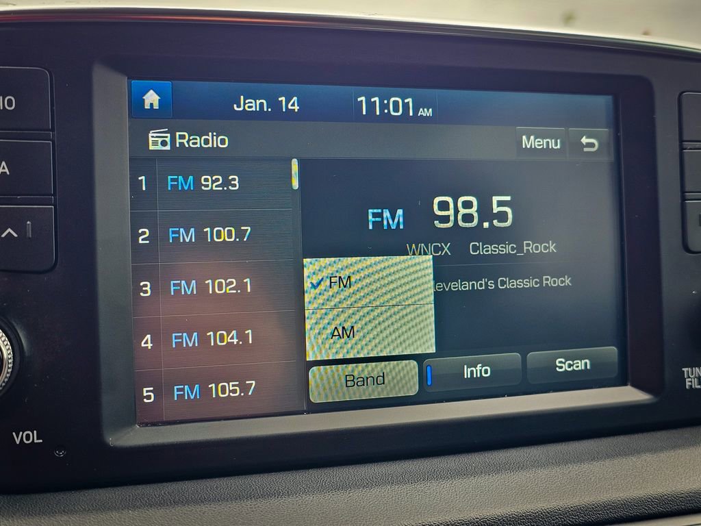 Used 2019 Hyundai Santa Fe SE image 21