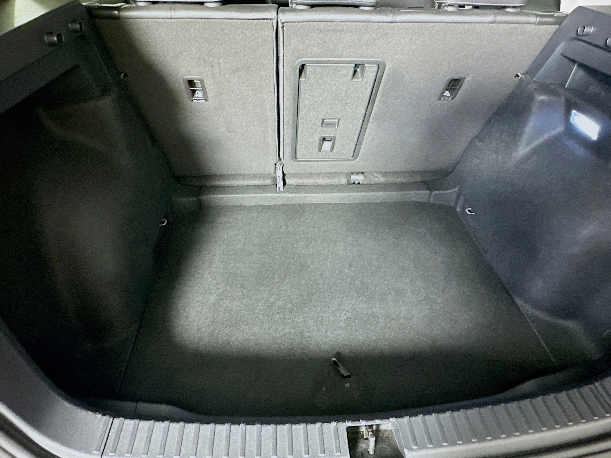 Used 2024 Volkswagen Taos SE image 26