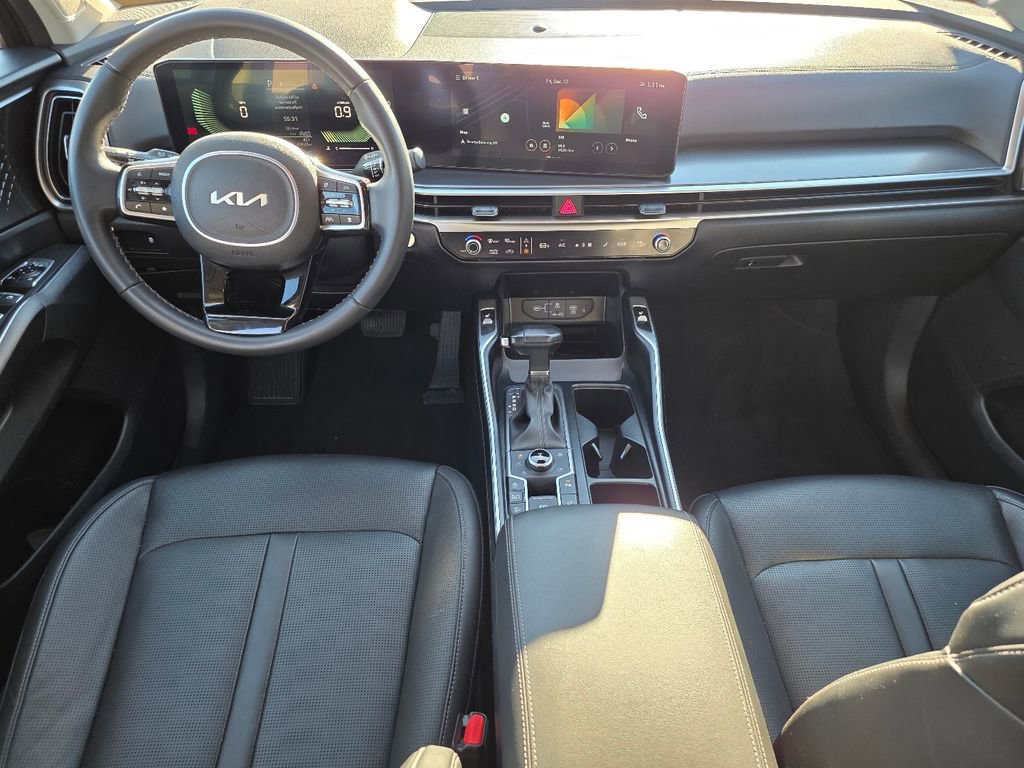 Used 2024 Kia Sorento S image 13