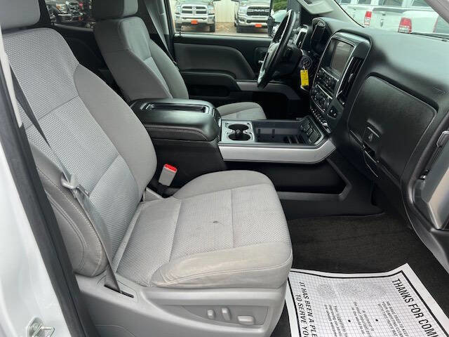 Used 2015 Chevrolet Silverado 2500 LT w/ LT Convenience Package image 12