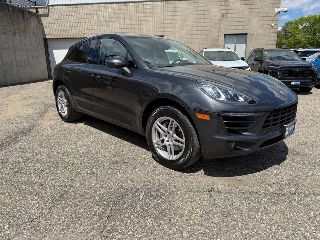 Used 2017 Porsche Macan AWD/4WD image 9