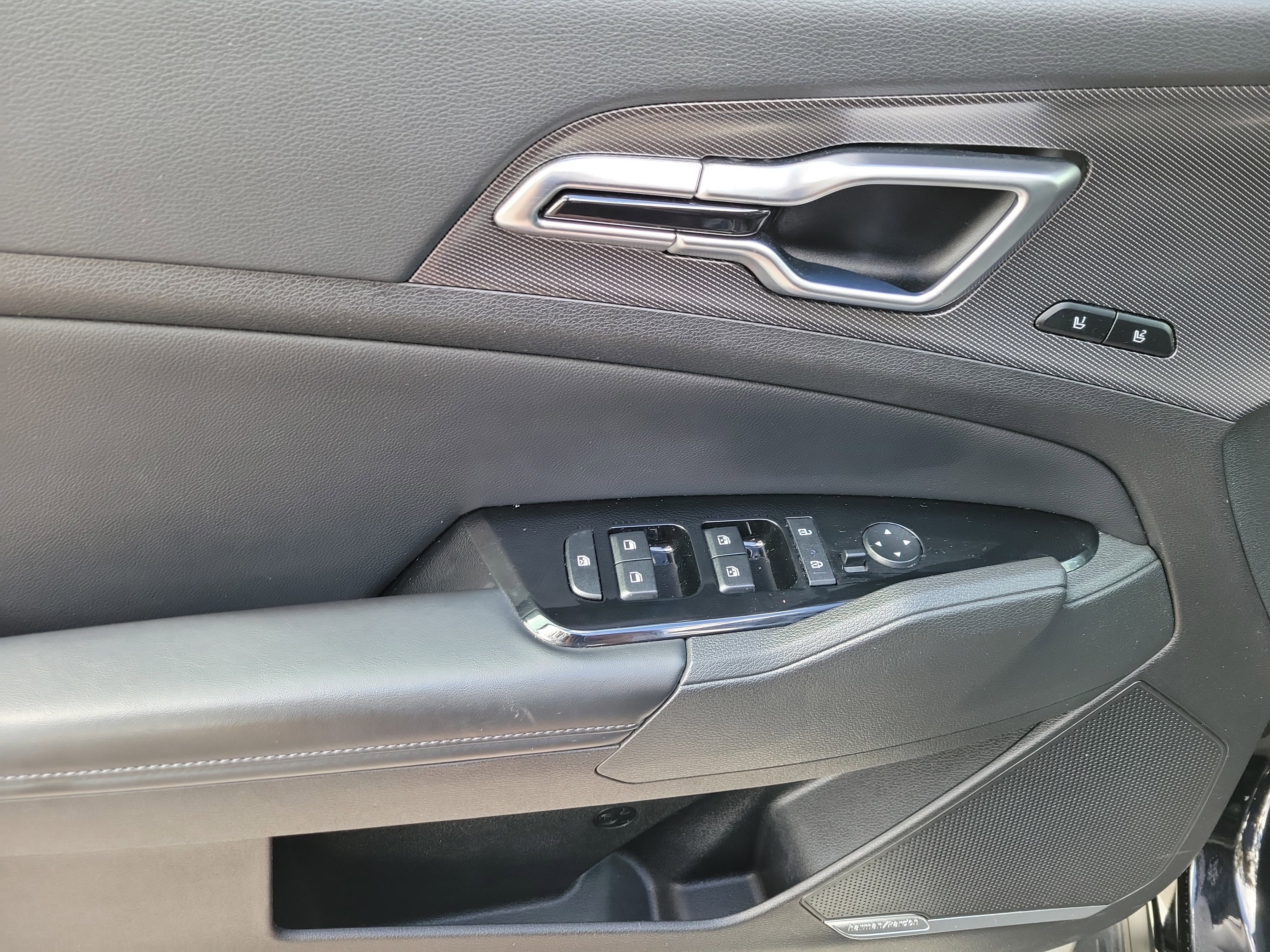 Used 2023 Kia Sportage SX image 15