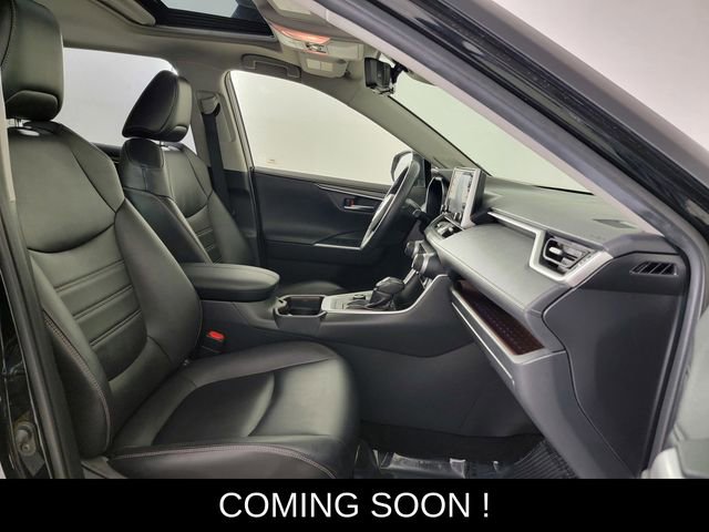 Used 2019 Toyota RAV4 Limited w/ All Weather Liner Package image 19