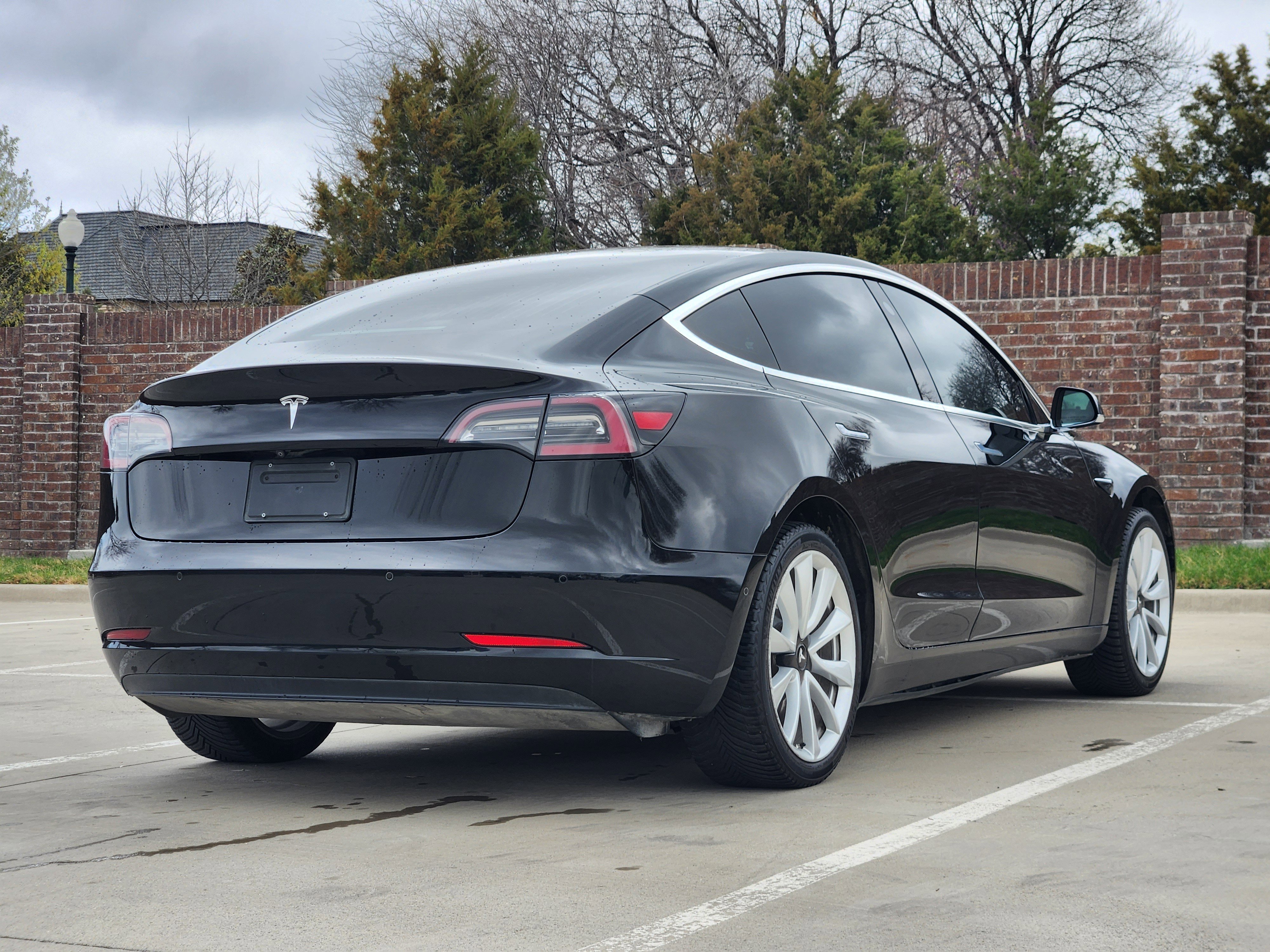 Used 2019 Tesla Model 3 Standard Range Plus image 6