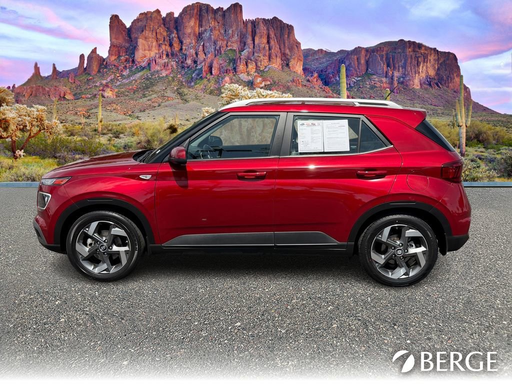 Used 2024 Hyundai Venue Limited image 3