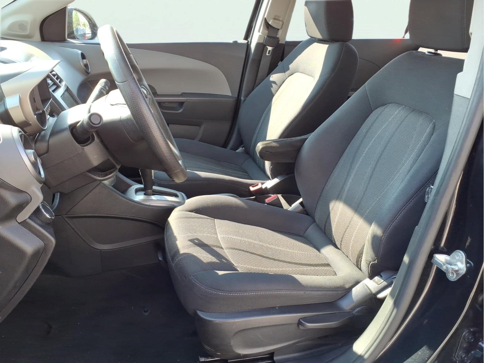 Used 2014 Chevrolet Sonic LT FWD image 8