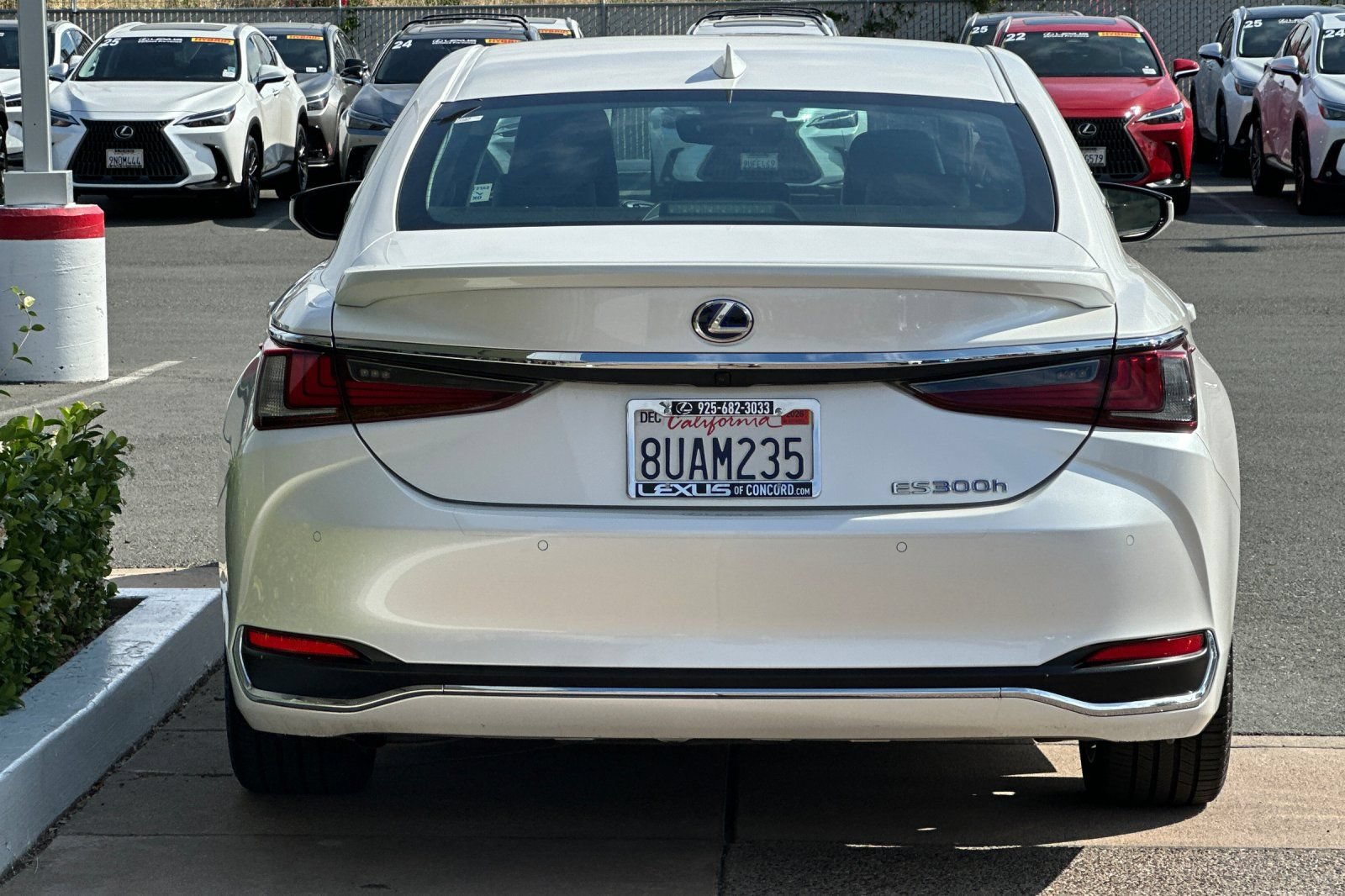 Used 2020 Lexus ES 300h w/ Premium Package FWD image 5
