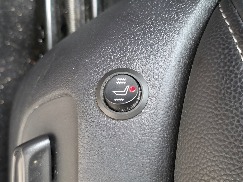 Used 2021 Toyota RAV4 XLE image 34