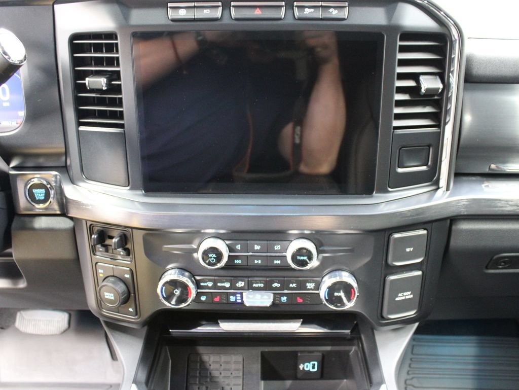 Used 2024 Ford F350 Lariat w/ FX4 Off-Road Package AWD/4WD image 19