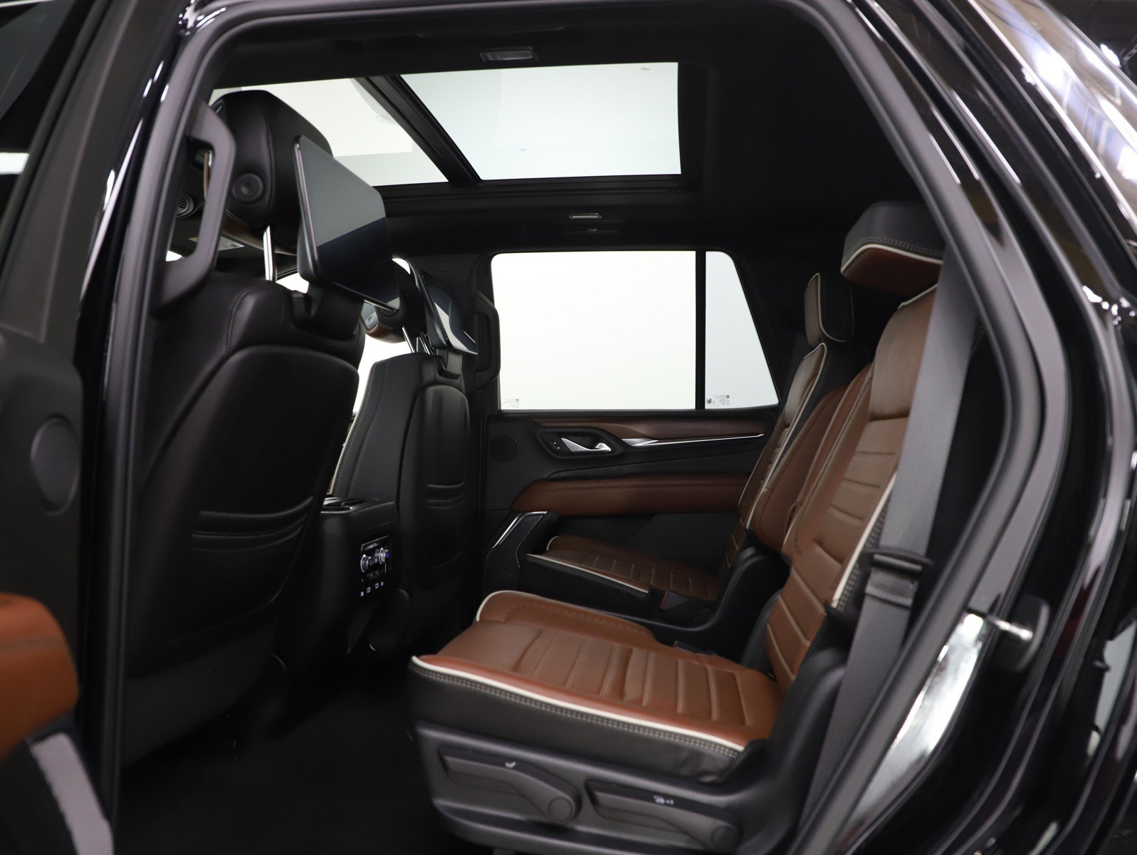 Used 2023 GMC Yukon Denali Ultimate image 22