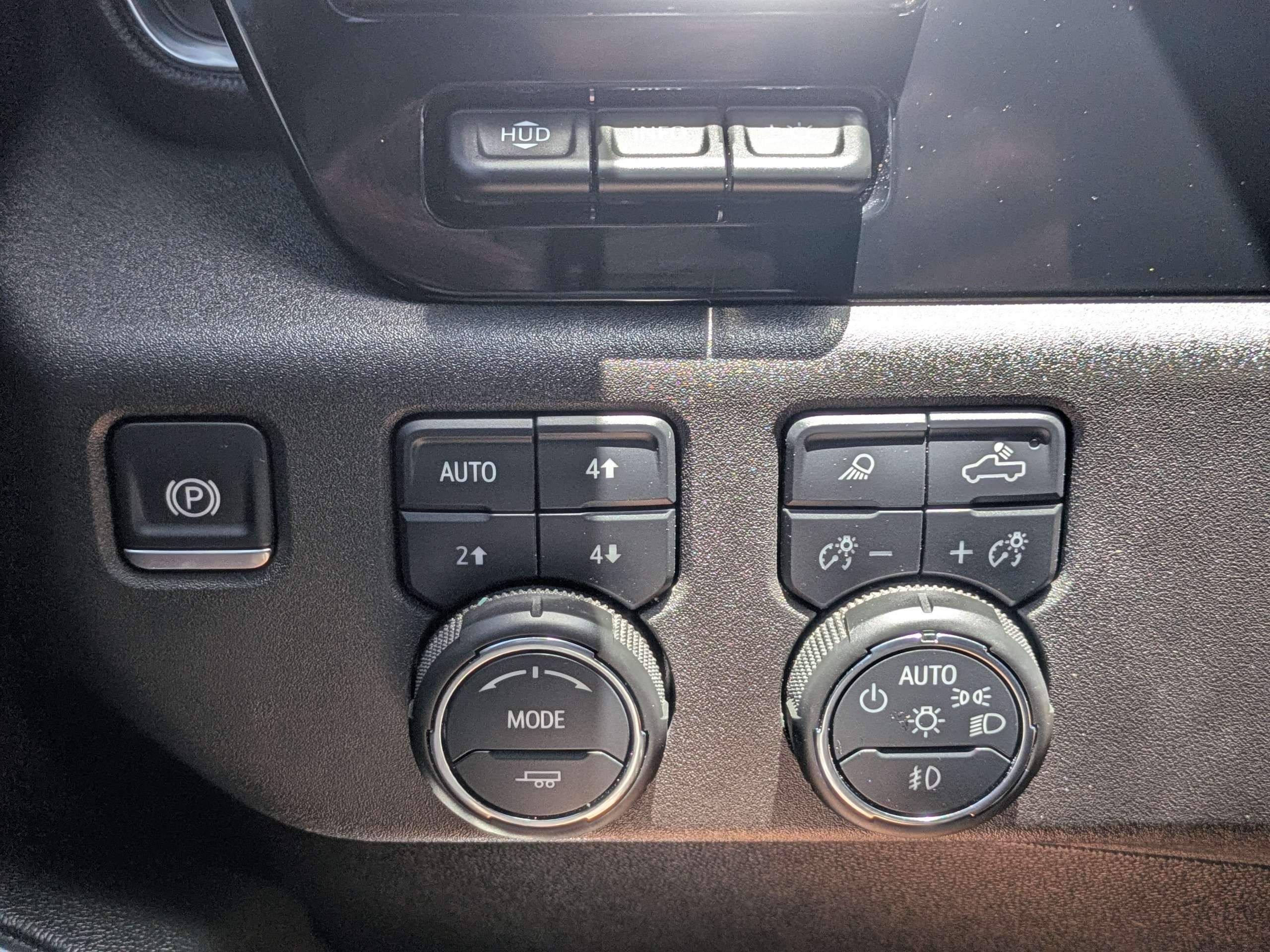 Used 2024 Chevrolet Silverado 2500 LTZ w/ LTZ Premium Package AWD/4WD image 22