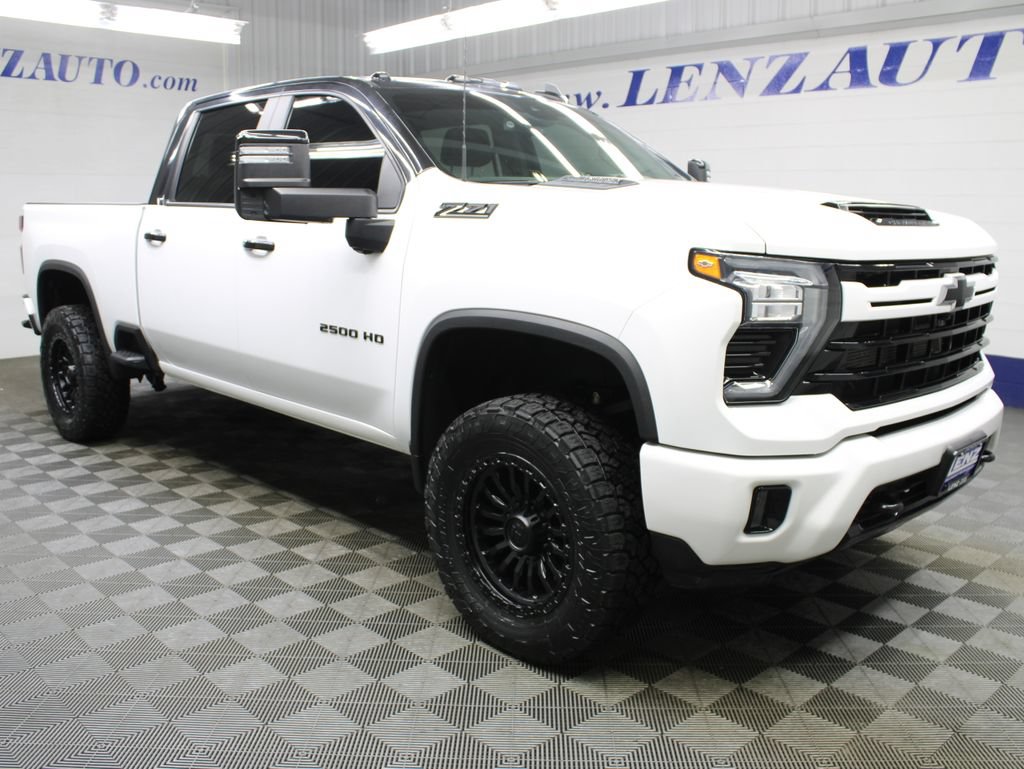Used 2024 Chevrolet Silverado 2500 LT w/ Z71 Sport Edition AWD/4WD image 3