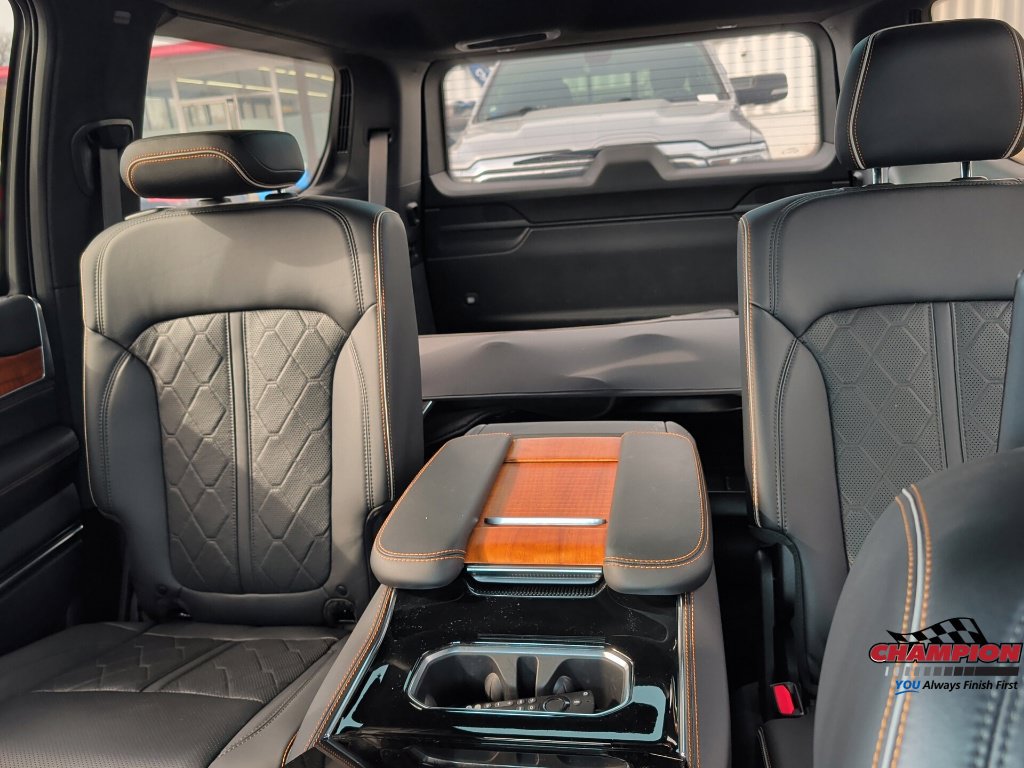 Used 2022 Jeep Grand Wagoneer Series III w/ Rear-Seat Entertainment Group AWD/4WD image 30