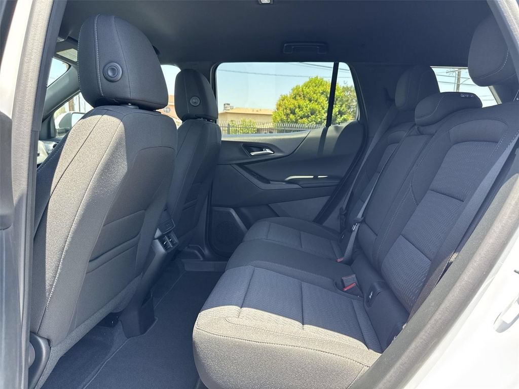 New 2026 Chevrolet Equinox LT w/ Safety and Technology Package AWD/4WD image 26