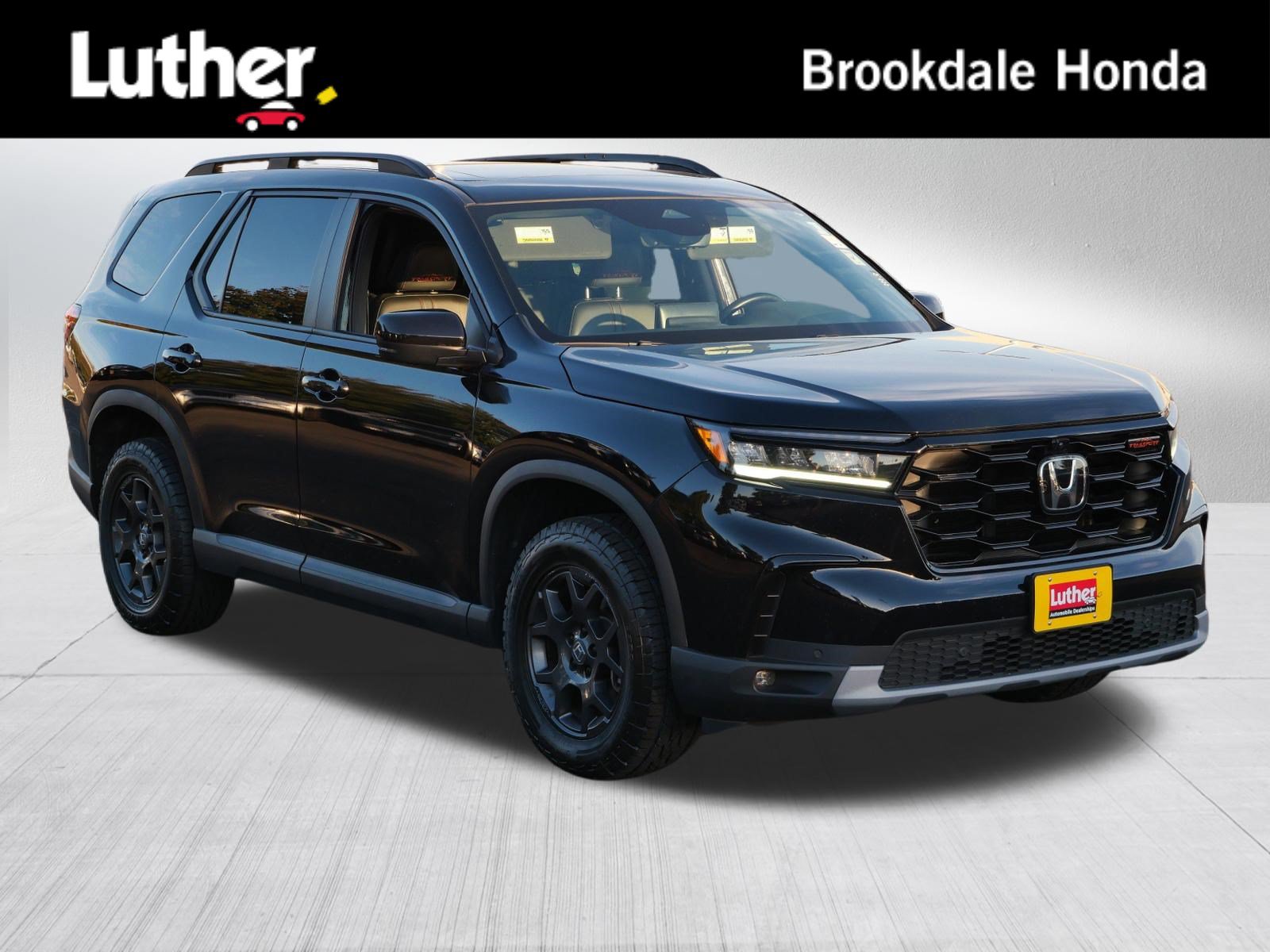 Used 2025 Honda Pilot TrailSport