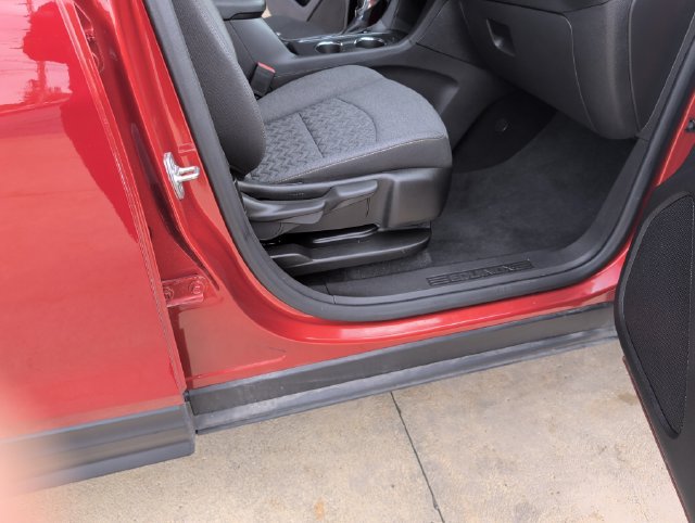 Used 2024 Chevrolet Equinox LT FWD image 31