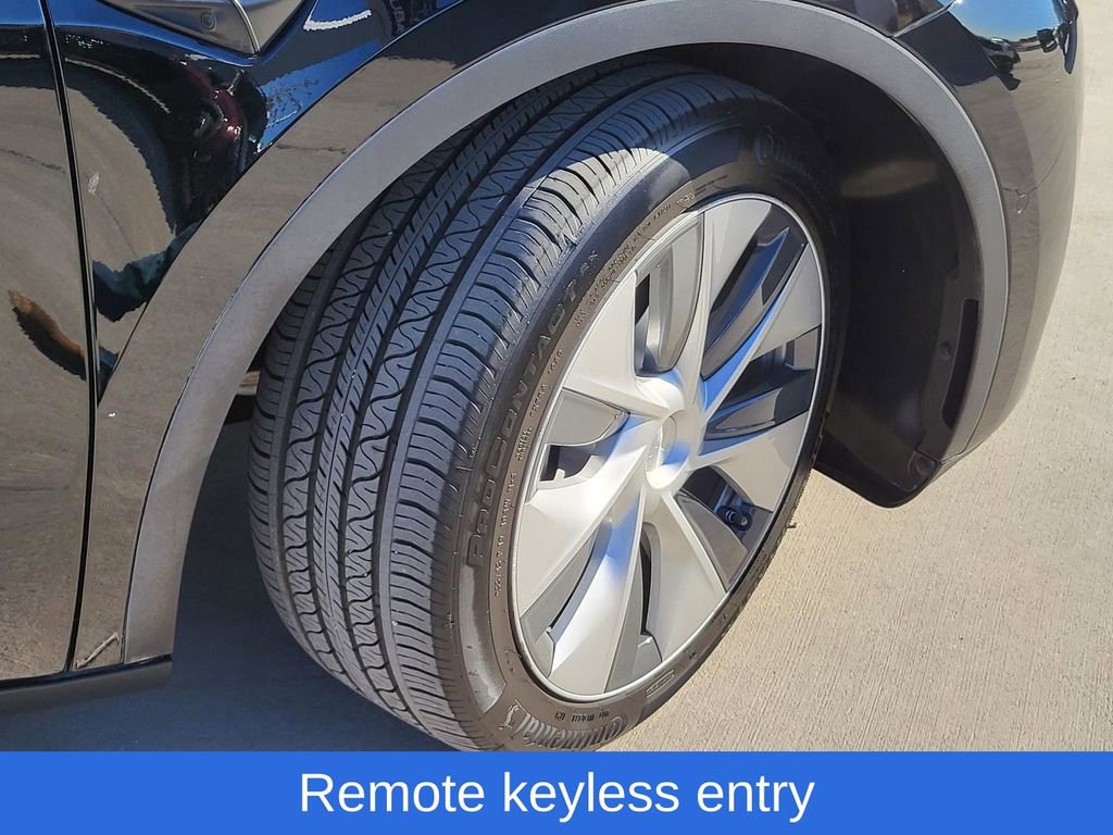 Used 2022 Tesla Model Y Long Range image 6