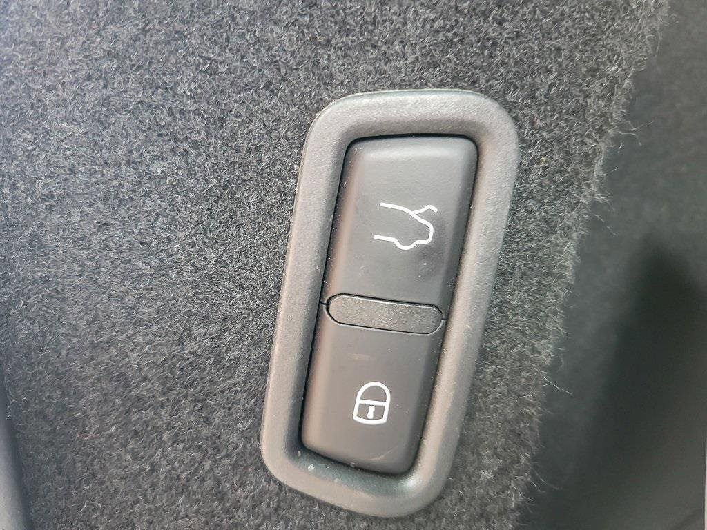 Used 2021 Maserati Levante S GranSport image 22