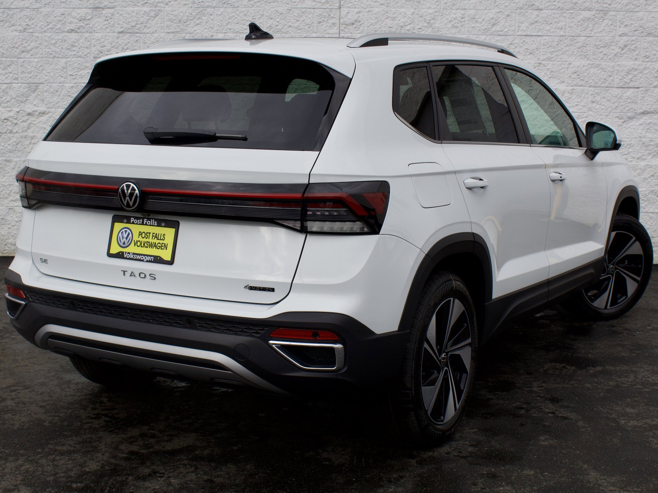 New 2026 Volkswagen Taos SE AWD/4WD image 8