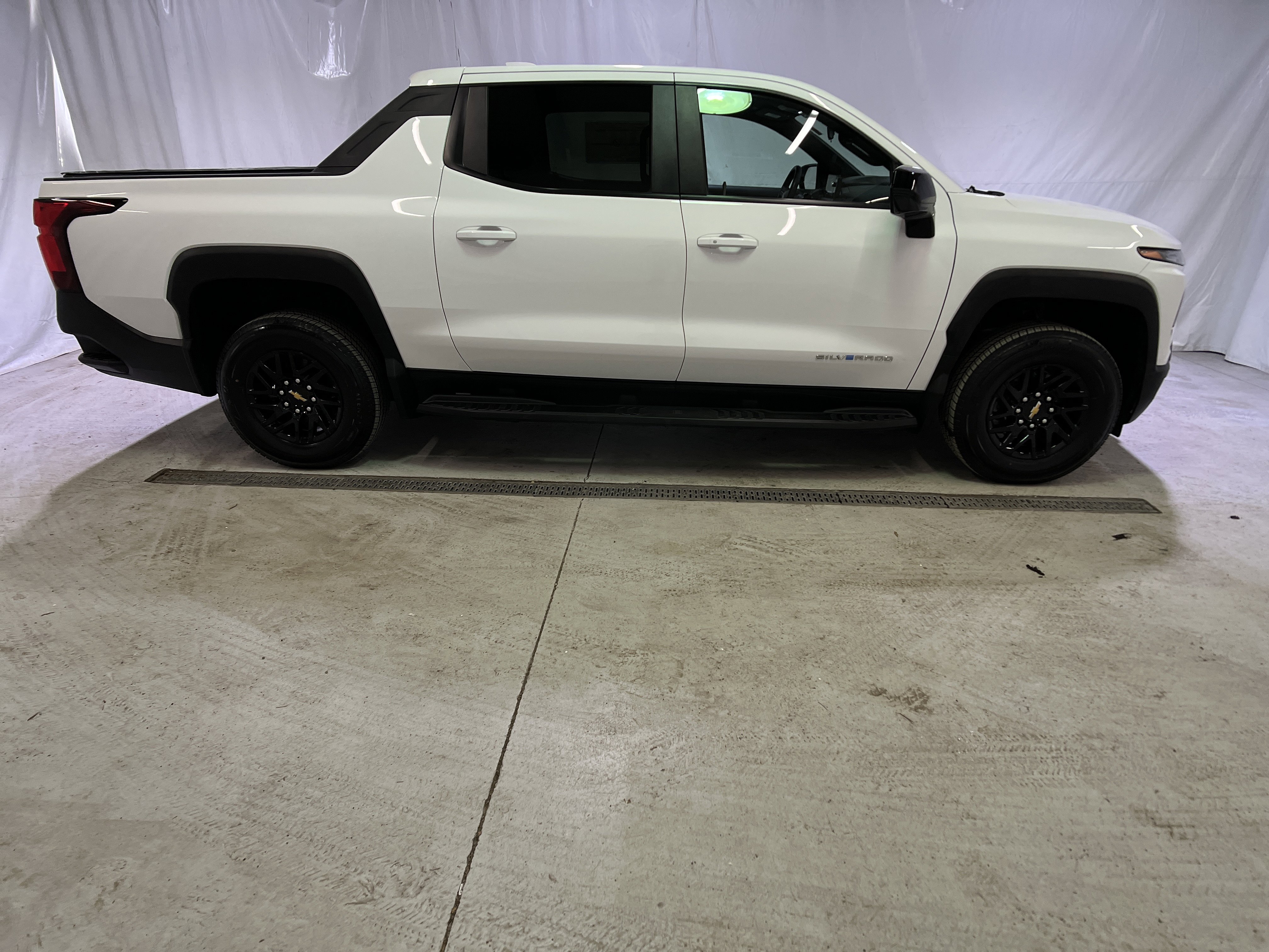 Certified 2024 Chevrolet Silverado EV W/T image 12