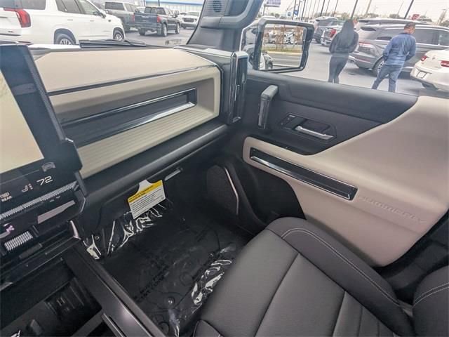 New 2026 GMC Hummer EV 4x4 Crew Cab image 17