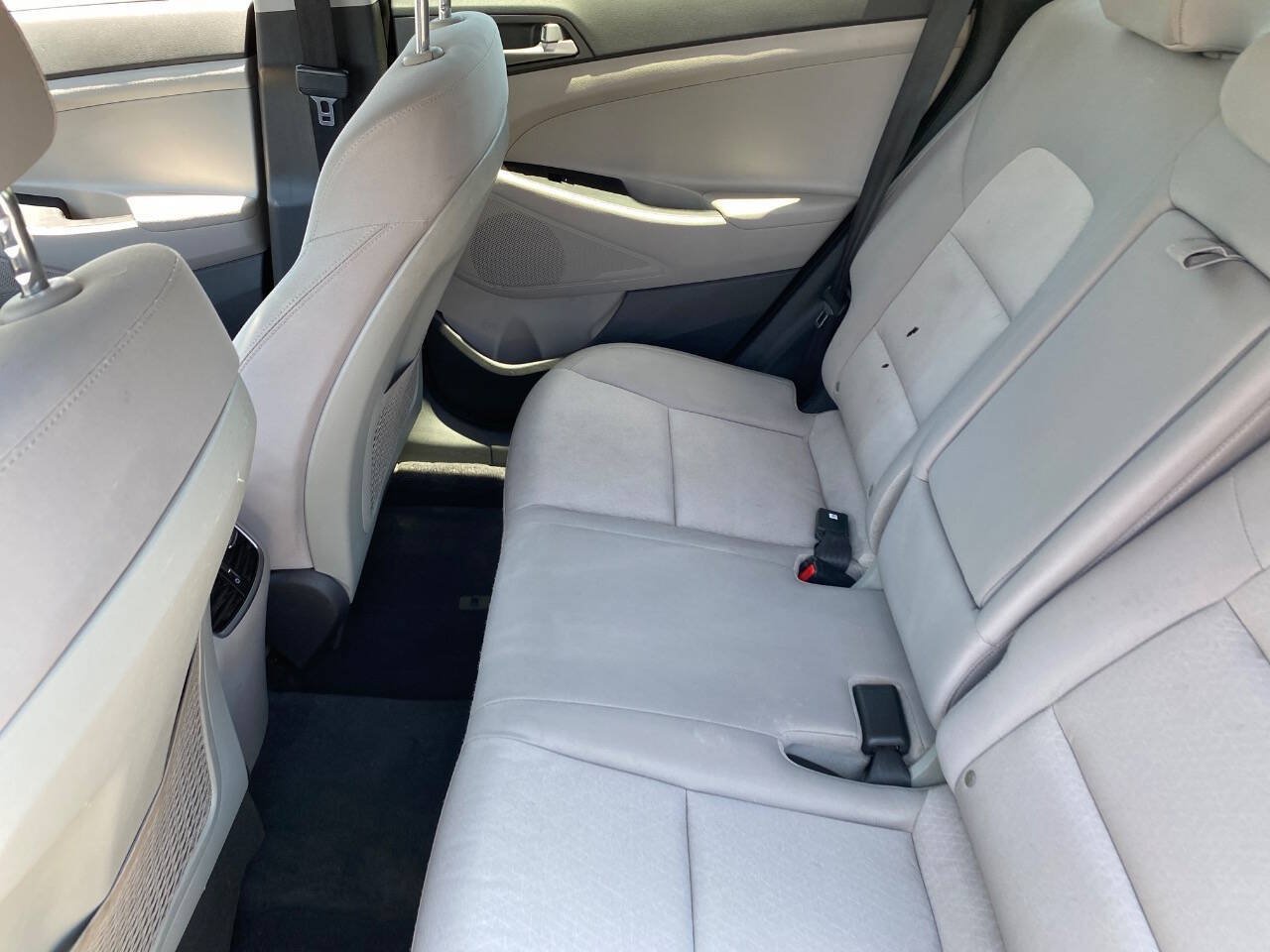 Used 2018 Hyundai Tucson Value AWD/4WD image 19
