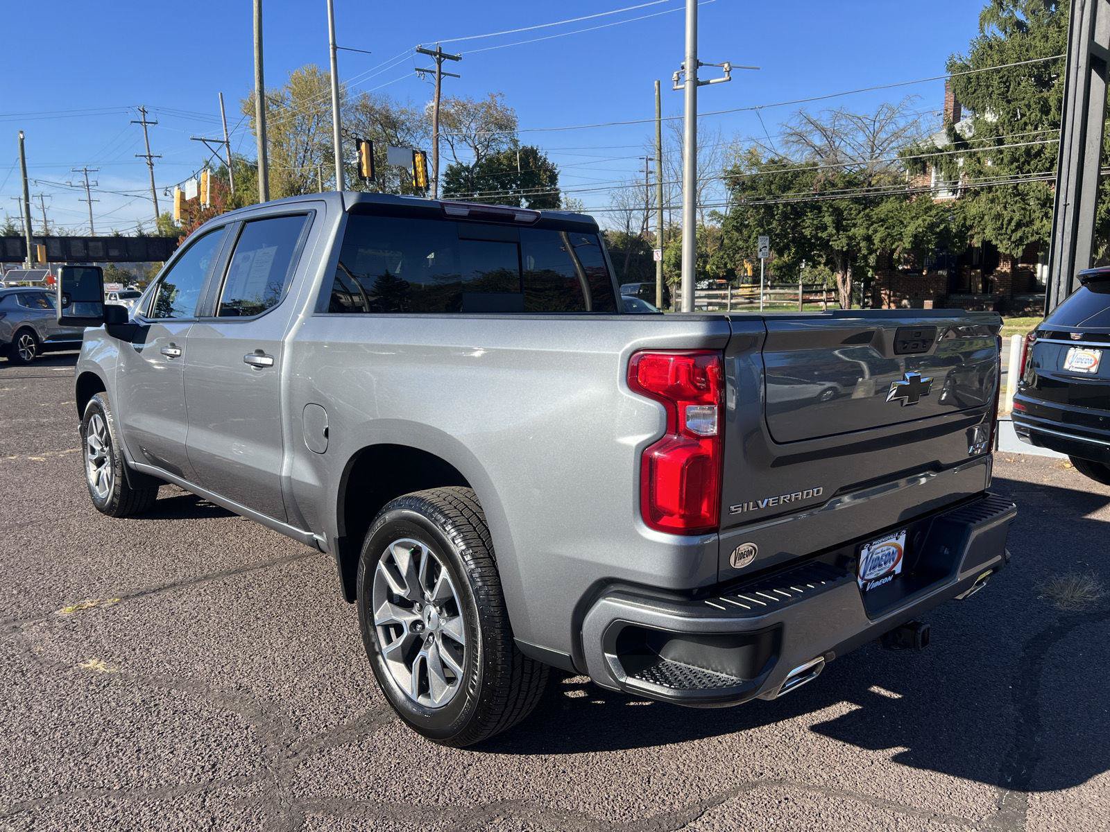 Used 2021 Chevrolet Silverado 1500 RST w/ Convenience Package II AWD/4WD image 5
