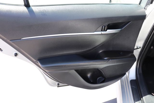 Used 2021 Toyota Camry SE w/ Carpet Mat Package (TMS) FWD image 12