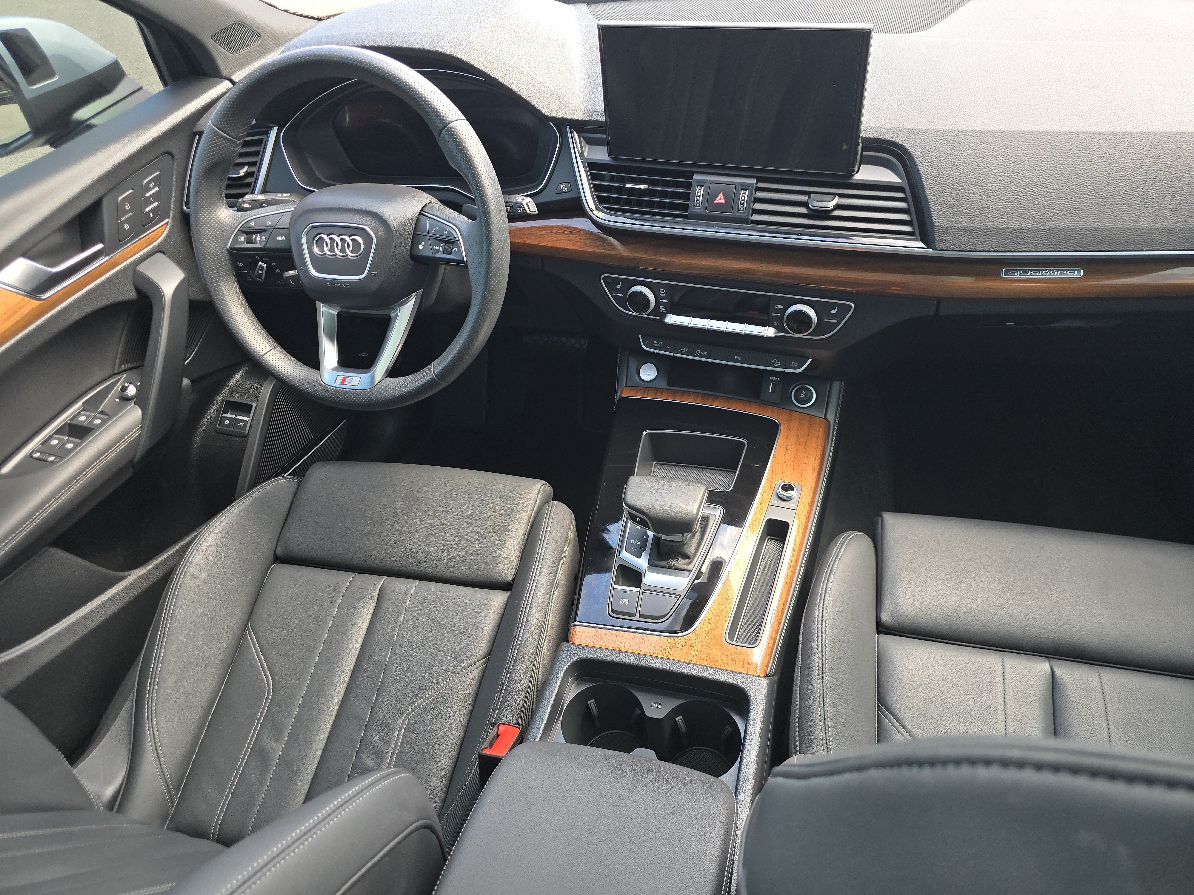 Certified 2024 Audi Q5 e Premium Plus w/ Premium Plus Package AWD/4WD image 20