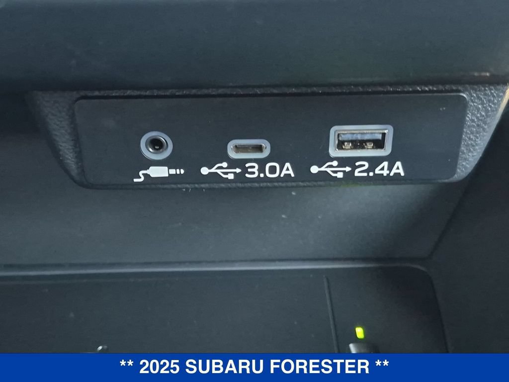 Used 2025 Subaru Forester Premium AWD/4WD image 25