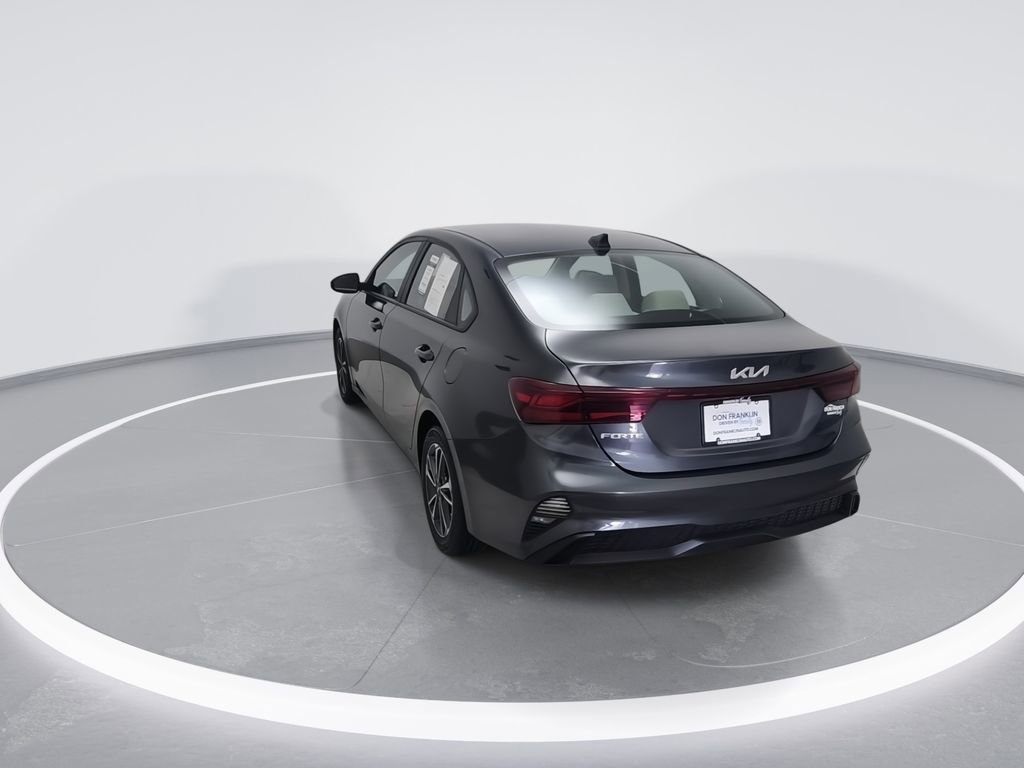 Used 2023 Kia Forte LXS w/ LXS Technology Package FWD image 7