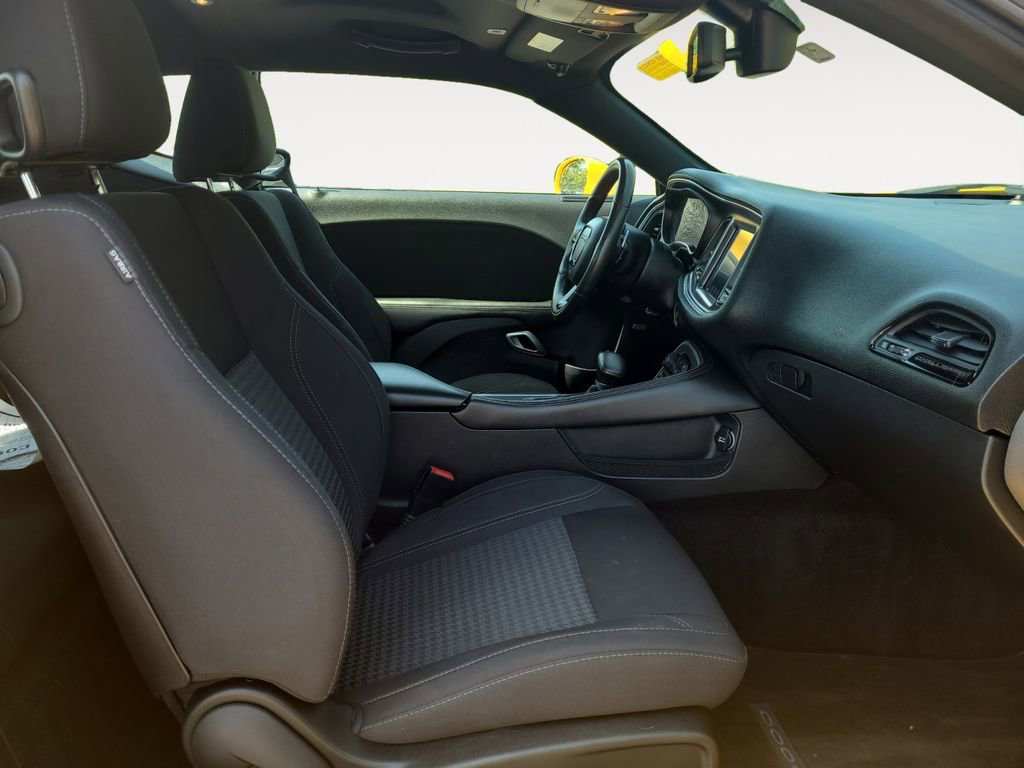 Used 2017 Dodge Challenger R/T w/ Blacktop Package RWD image 15
