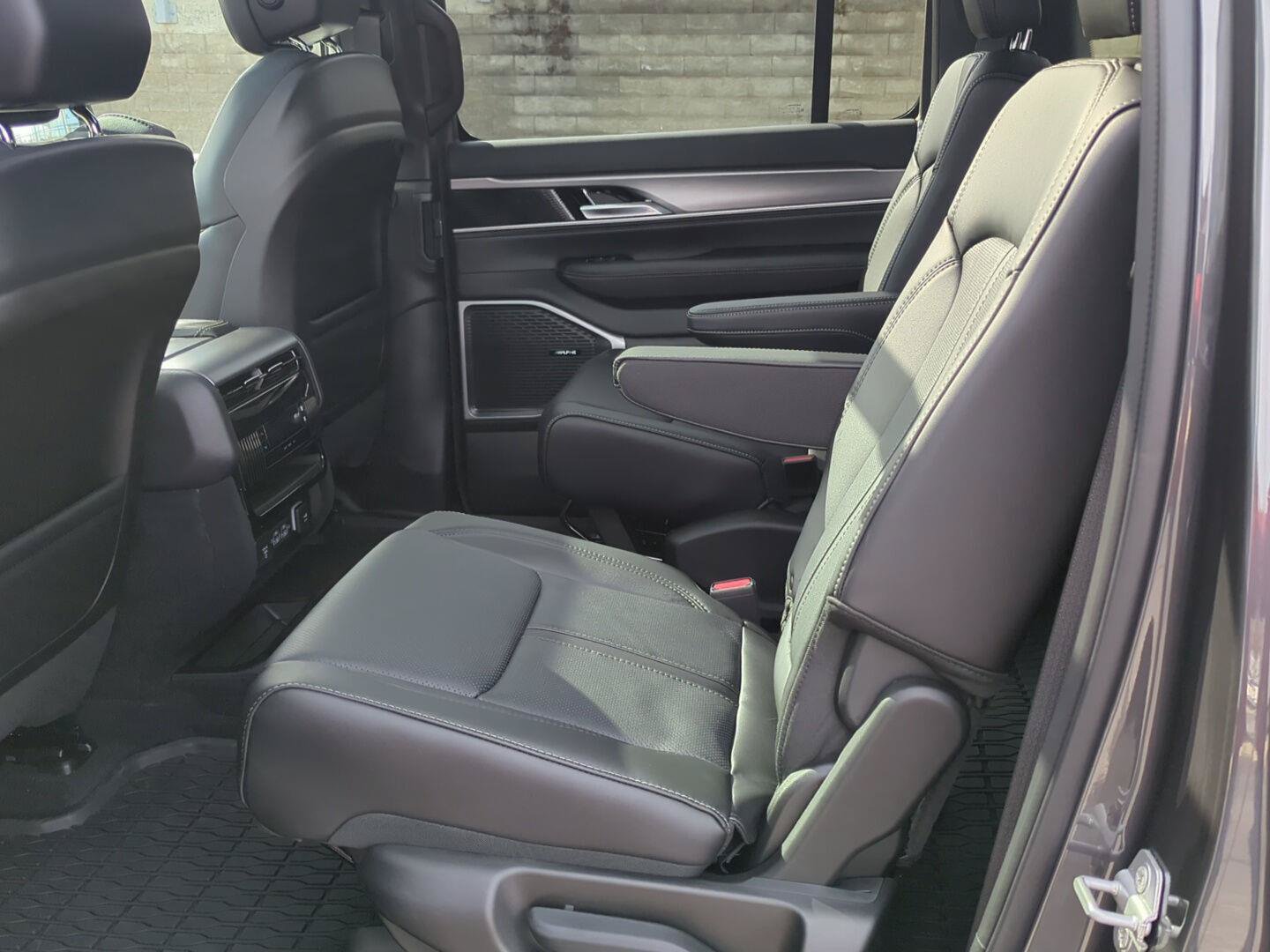 New 2026 Jeep Grand Wagoneer 4WD image 12