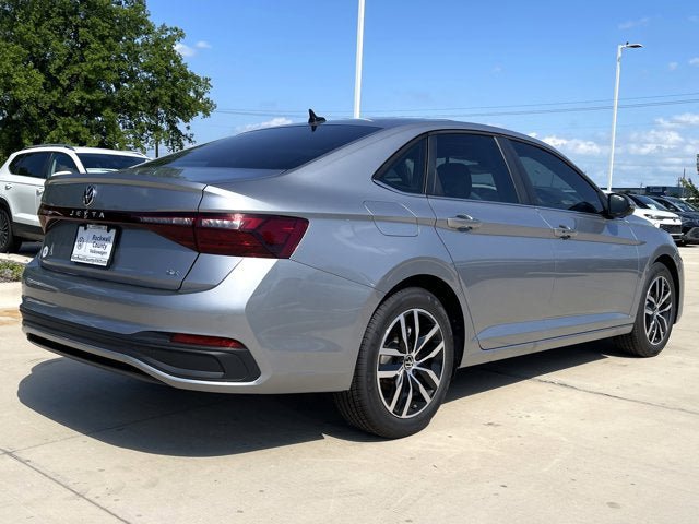 New 2025 Volkswagen Jetta SE FWD image 10