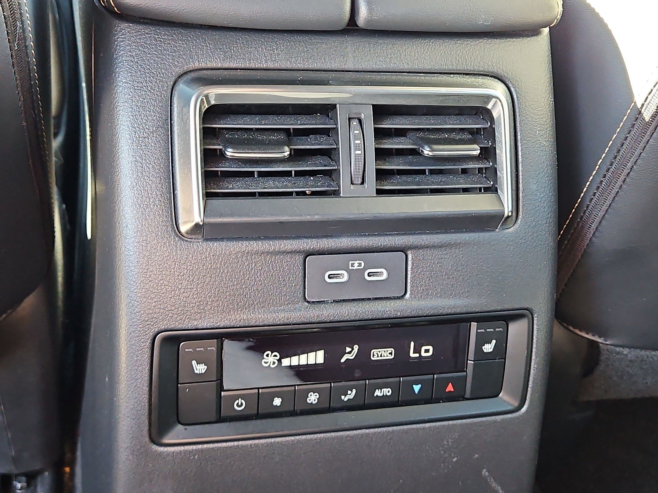 Used 2025 MAZDA CX-90 Plug-In Hybrid w/ Premium Plus AWD/4WD image 28